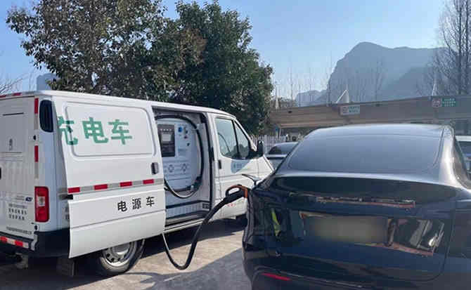 麻栗坡汽车搭电