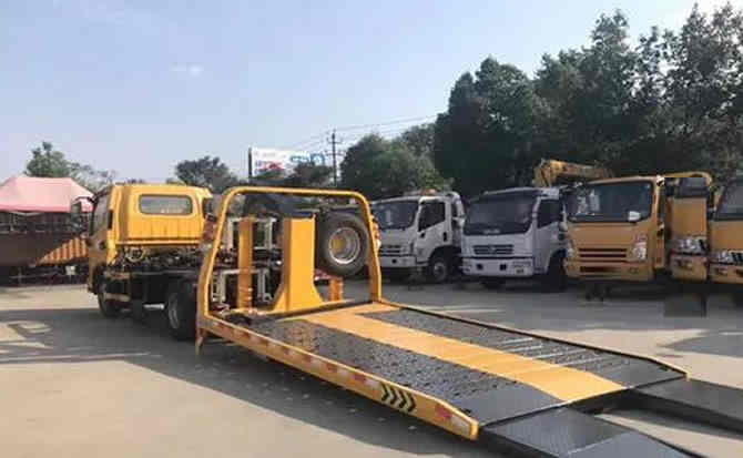 麻栗坡汽车中途维修案例
